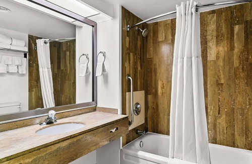 Sudbury Hotel | Best Western Downtown Sudbury Centreville
