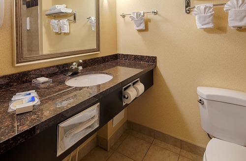 Estevan Hotel | Best Western Estevan Inn & Suites