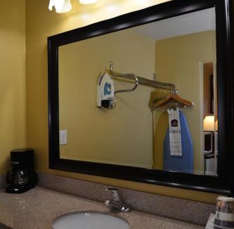 Hallettsville Hotel | Best Western Executive Inn
