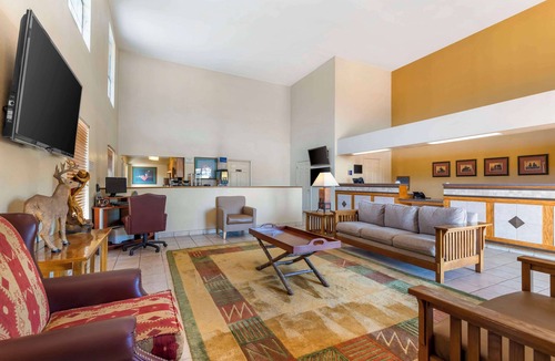 Hallettsville Hotel | Best Western Executive Inn