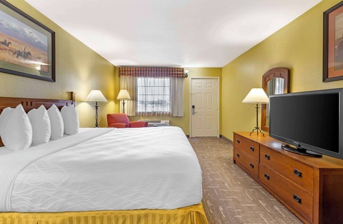 Hallettsville Hotel | Best Western Executive Inn