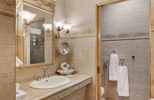 Kingston Hotel | Best Western Fireside Inn