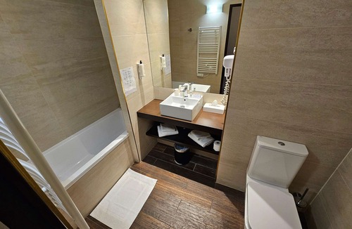 Le Cannet-des-Maures Hotel | Best Western Terre de Provence