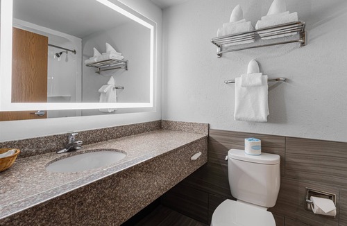 Bentleyville Hotel | Best Western Garden Inn