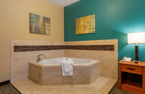 Wichita Hotel | Best Western Governors Inn & Suites