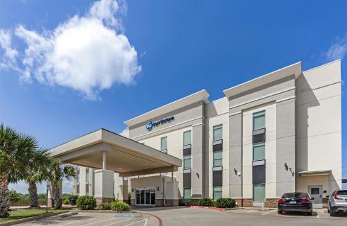 La Vernia Hotel | Best Western Green Oak Inn & Suites