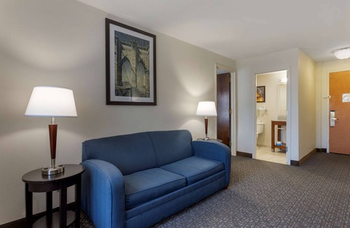 Bay Ridge Hotel | Best Western Gregory Hotel