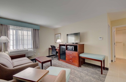Seabrook Hotel | Best Western Hampshire Inn