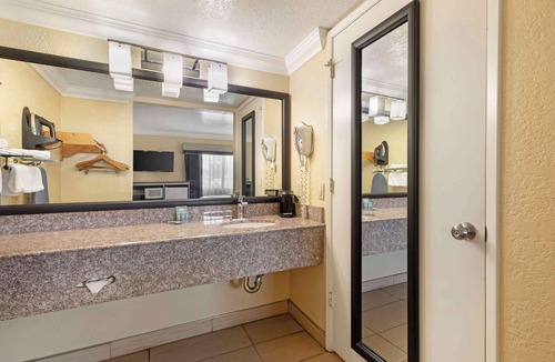 Hanford Hotel | Best Western Hanford Inn