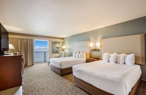 St Ignace Hotel | Best Western Harbour Pointe Lakefront