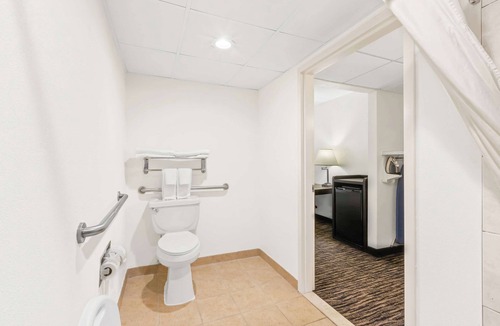 Hazlet Hotel | Best Western Hazlet Inn