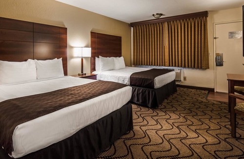 Nut Tree Hotel | Best Western Heritage Inn