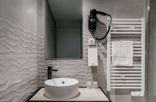 Balaruc-les-Bains Hotel | Best Western Hotel des Thermes