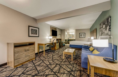 Huntsville Hotel | Best Western Huntsville Inn & Suites