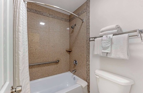 Brenham Hotel | Best Western Inn of Brenham
