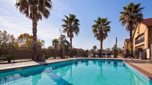 Lake Charles Hotel | Best Western Inn & Suites - Lake Charles
