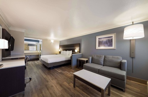Lemoore Hotel | Best Western Inn & Suites Lemoore