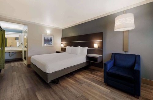 Lemoore Hotel | Best Western Inn & Suites Lemoore