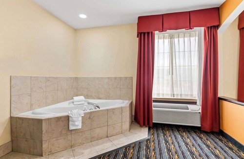Broken Arrow Hotel | Best Western Kenosha Inn