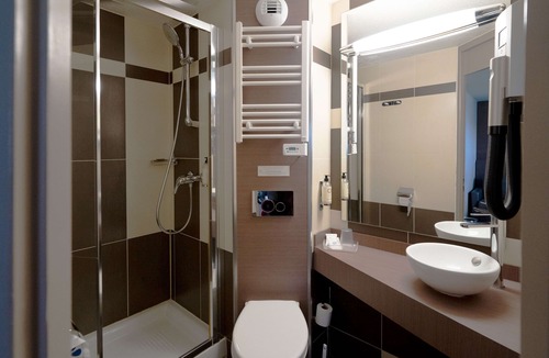 Maubeuge Hotel | Best Western l'Atelier 117