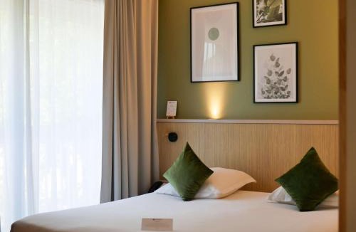 Fontaine-le-Comte Hotel | Best Western Le Bois de la Marche