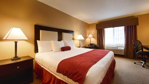 Macomb Hotel | Best Western Macomb Inn