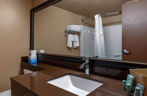 Prince Albert Hotel | Best Western Marquis Inn & Suites