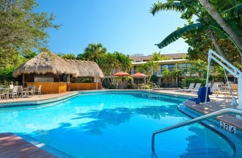 Moorings Hotel | Best Western Naples Inn & Suites