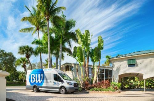 Moorings Hotel | Best Western Naples Inn & Suites