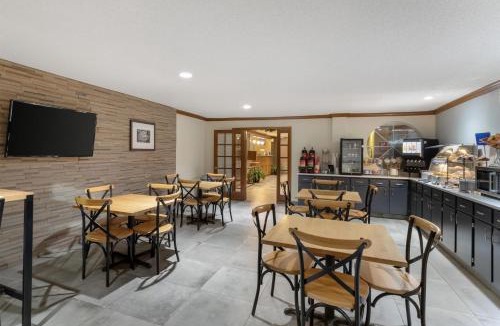 Shamard Heights Hotel | Best Western Natchitoches Inn