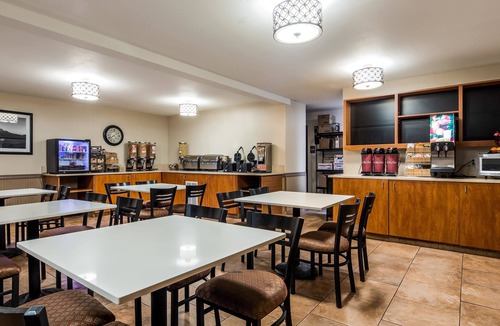 St. Helens Hotel | Best Western Oak Meadows Inn