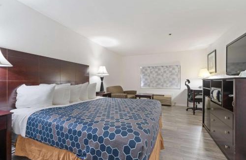 Westmont Hotel | Best Western Oakbrook Inn