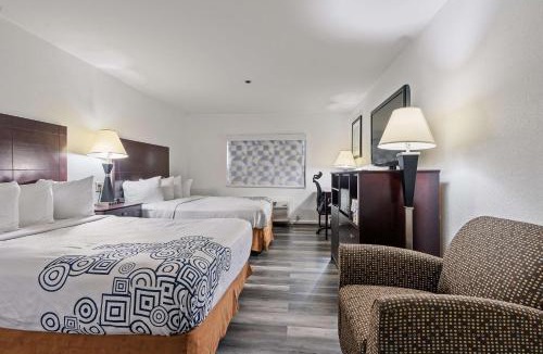 Westmont Hotel | Best Western Oakbrook Inn