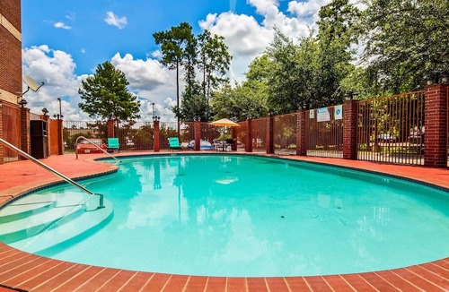 College Park Hotel | Best Western Plus The Woodlands