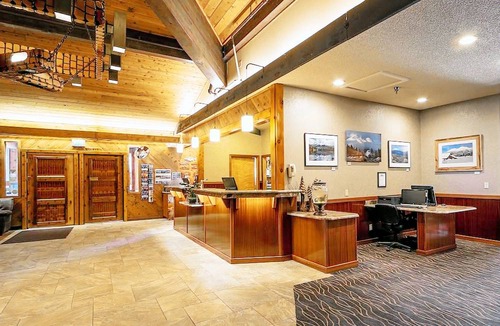 Mount Shasta Hotel | Best Western Plus Tree House