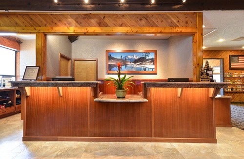 Mount Shasta Hotel | Best Western Plus Tree House