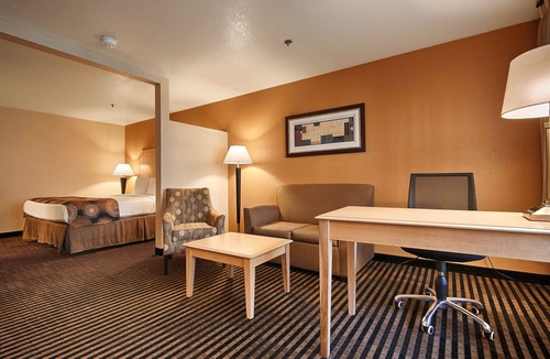 Modesto Hotel | Best Western Palm Court Inn
