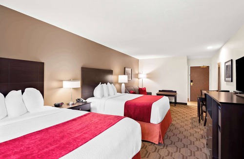 Palmyra Hotel | Best Western Palmyra Inn & Suites