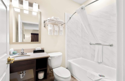 Palmyra Hotel | Best Western Palmyra Inn & Suites