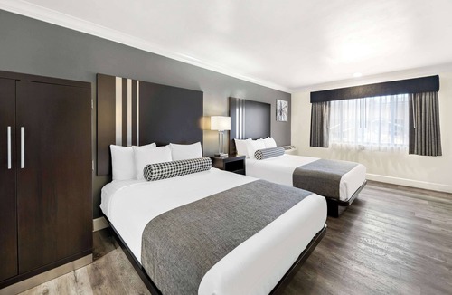Munras Avenue Hotel | Best Western Park Crest Inn