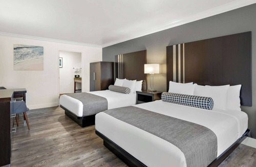 Munras Avenue Hotel | Best Western Park Crest Inn