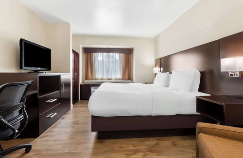 Charleston Hotel | Best Western Patriots Point