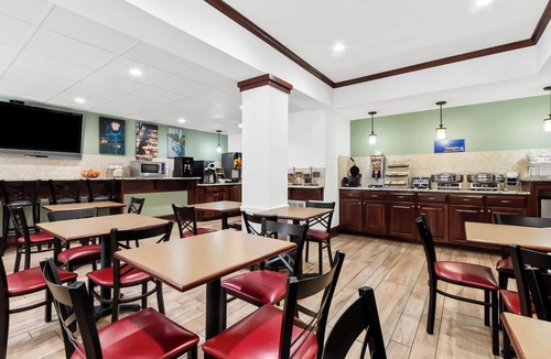 Charleston Hotel | Best Western Patriots Point