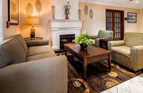Atlanta Hotel | Best Western Pineywoods Inn