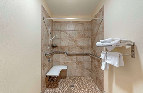Atlanta Hotel | Best Western Pineywoods Inn