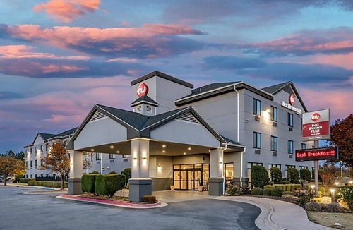 Bentonville Hotel | Best Western Plus Castlerock Inn & Suites