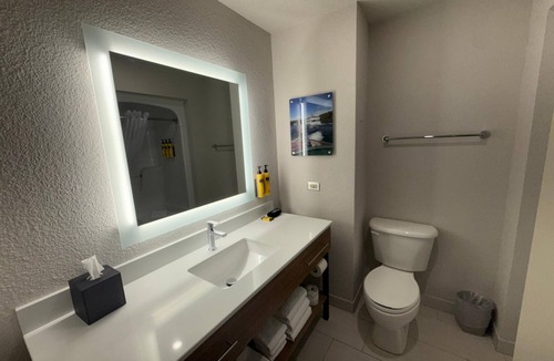 Gananoque Hotel | Best Western Plus 1000 Islands Hotel & Suites