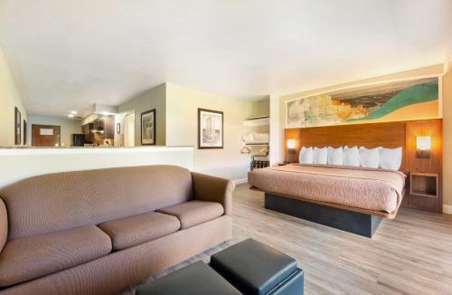 Buena Hotel | Best Western Plus Ahtanum Inn