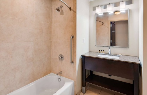 Clarksville Hotel | Best Western Plus Atrium Inn & Suites
