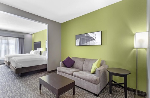 Bay City Hotel | Best Western Plus Bay City Inn & Suites